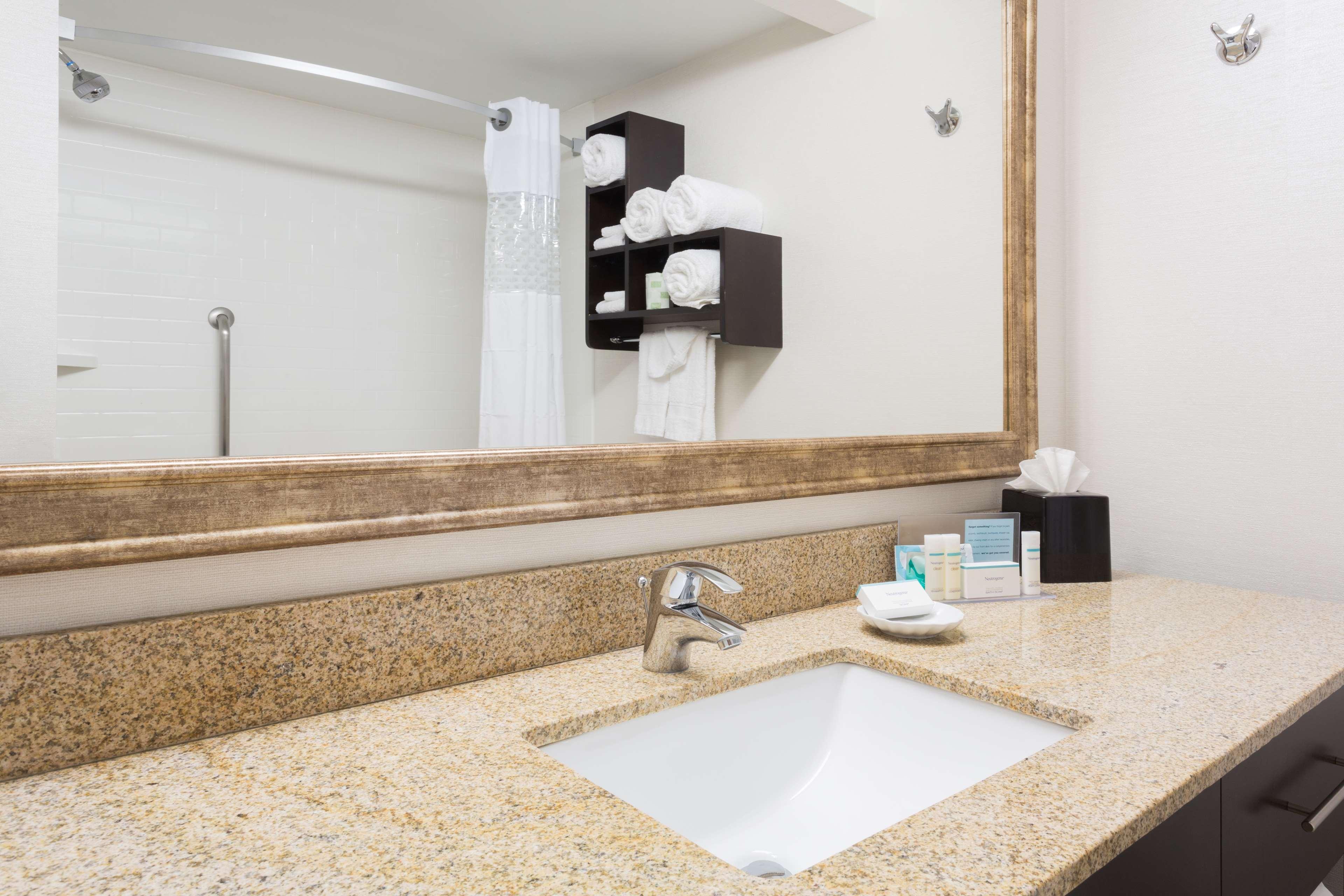 Hampton Inn Pittsburgh/Вест-Міффлін Екстер'єр фото