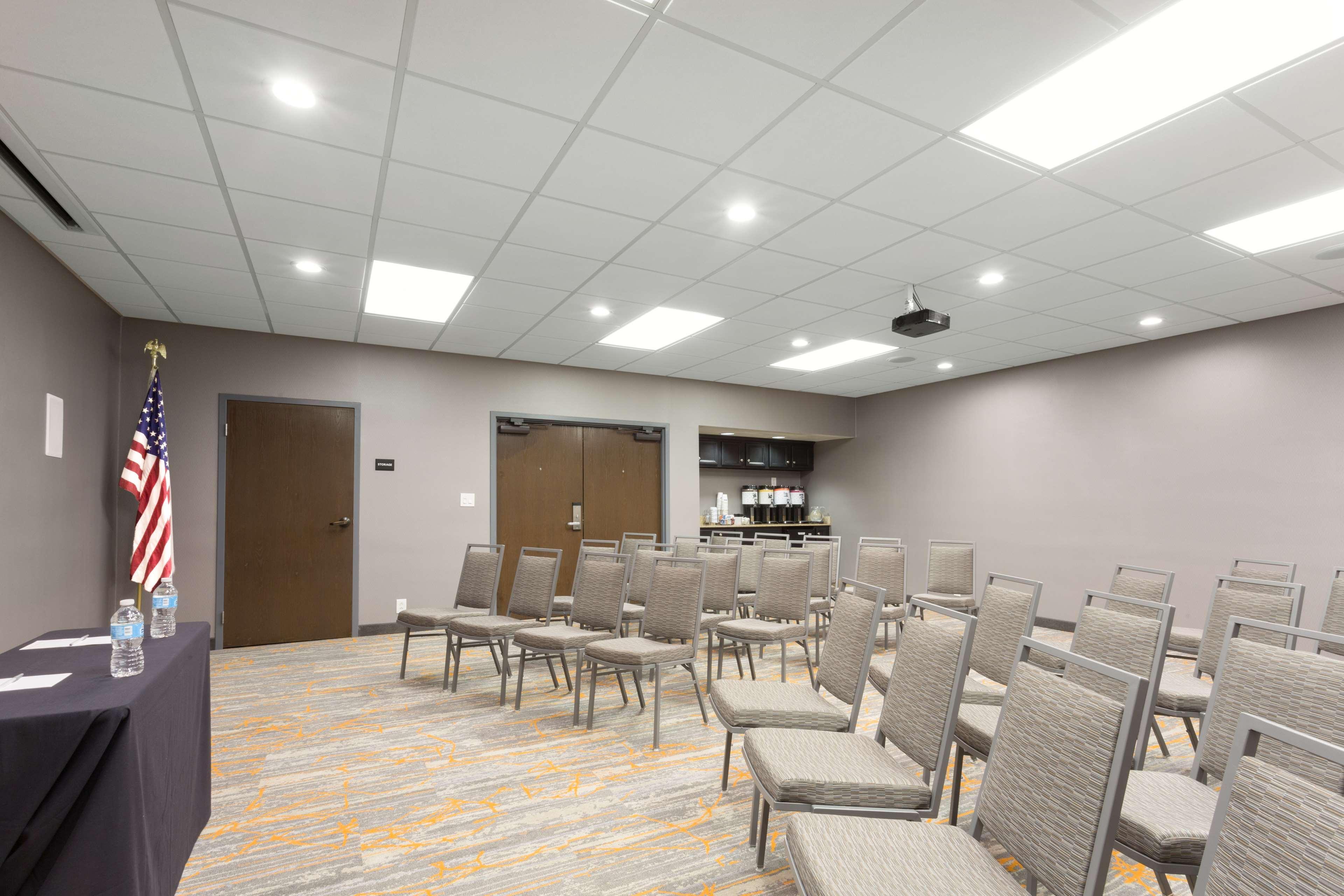 Hampton Inn Pittsburgh/Вест-Міффлін Екстер'єр фото