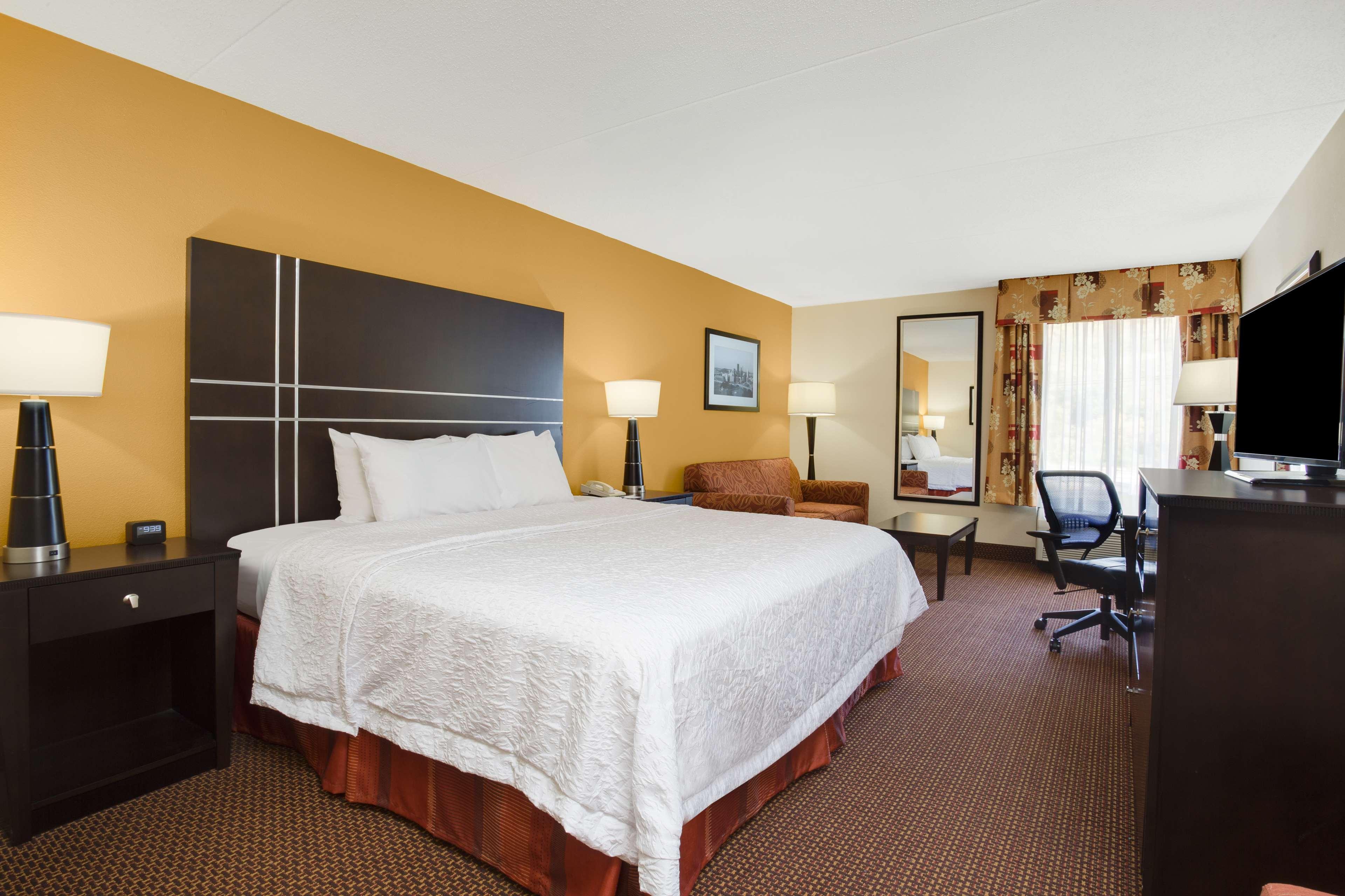 Hampton Inn Pittsburgh/Вест-Міффлін Екстер'єр фото