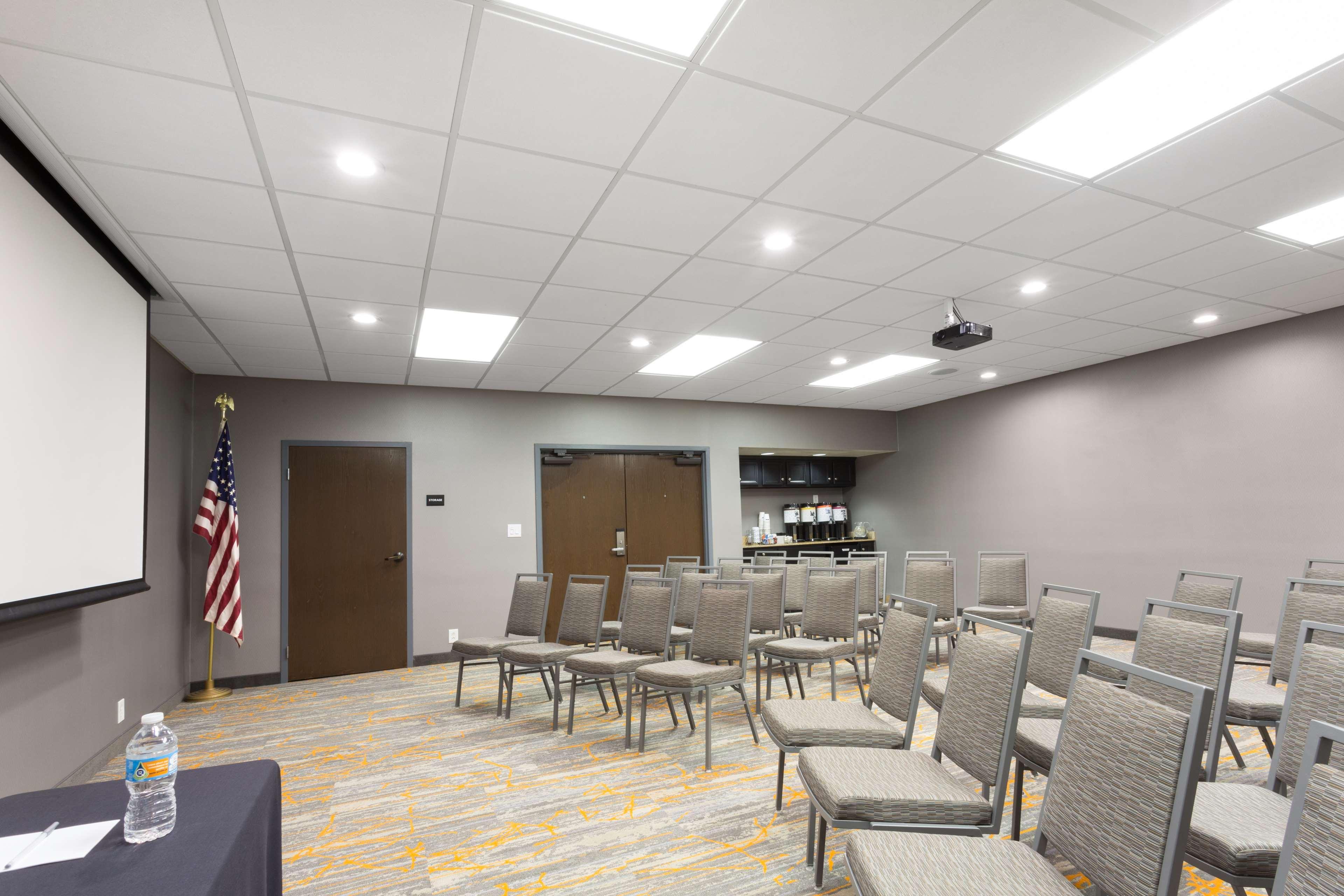 Hampton Inn Pittsburgh/Вест-Міффлін Екстер'єр фото